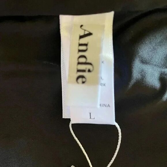 Andie Swim The Rio Top
Black Removable Straps Padded  Side Boning SZ L #1450 - Picture 7 of 11